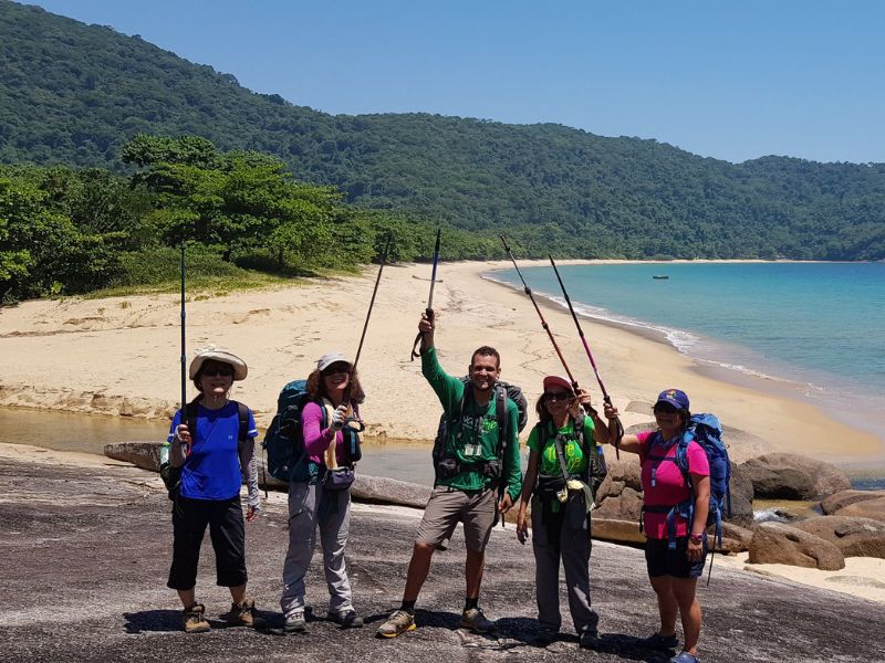 Expedición de Trekking Media Vuelta a Isla Grande